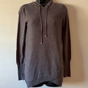 Akini yoga hooded Sweater size XS